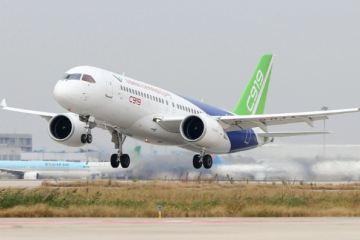 碳纤维：托举中国航天轻量化革命的“黑色黄金”